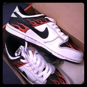 Nike Dunk Low 🔥 Flame 🔥